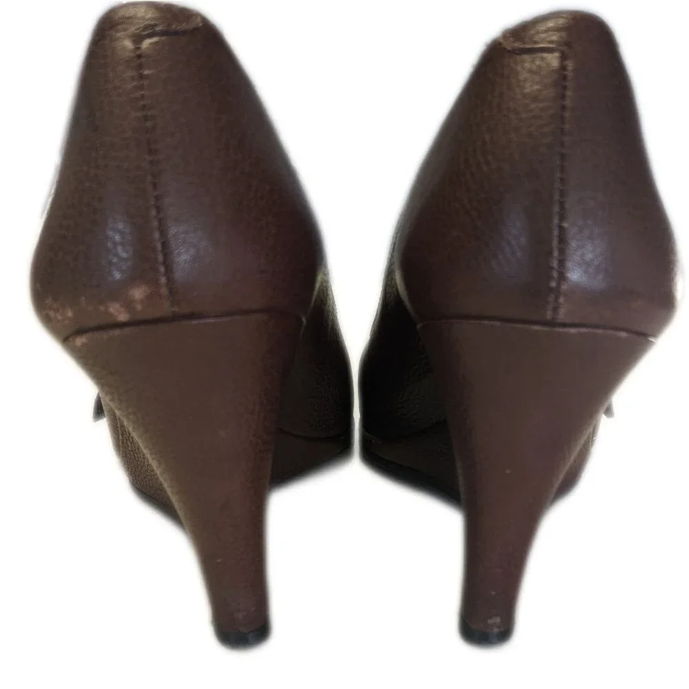 Banana Republic wedge peep toe brown leather shoes w/ buckle, size 9